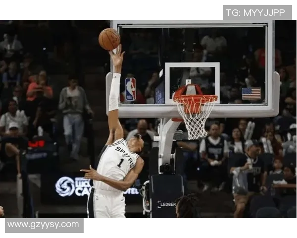 马刺与灰熊激战正酣2019年2月13日NBA精彩对决回顾